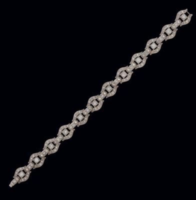 A diamond bracelet, total weight c. 4.80 ct - Exquisite Jewels