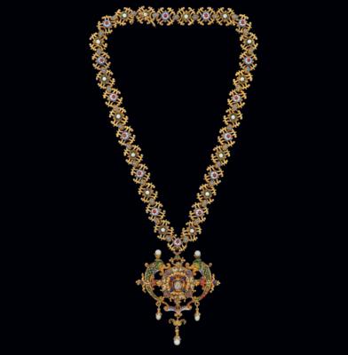A historicist demi parure - Exquisite Jewels