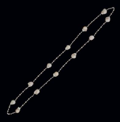 A fresh water cultured pearl necklace with partly treated diamonds total weight c. 12 ct - Gioielli scelti