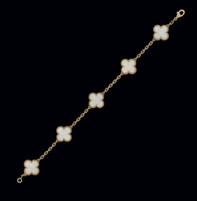 An ‘Alhambra’ bracelet by Van Cleef & Arpels - Gioielli scelti