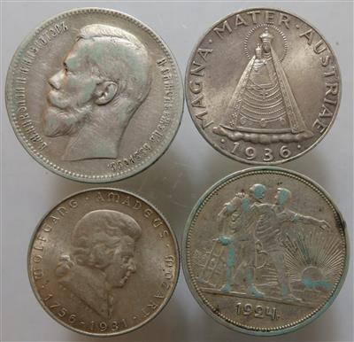 International (18 Stk. AR) - Münzen und Medaillen