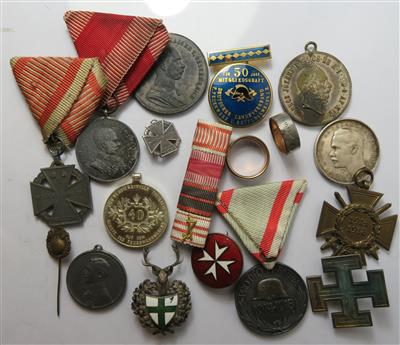 Orden, Auszeichnungen, etc. 19 Teile - Münzen und Medaillen