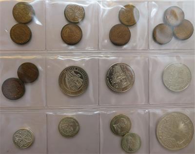 Österreich- Jetons/Marken bzw. Papiergeld (ca. 51 Stk.) - Coins and medals