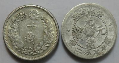 Asien (2 Stück AR) - Mince a medaile