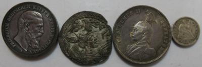 International (9 Stück, davon 8 AR/BIL) - Münzen und Medaillen