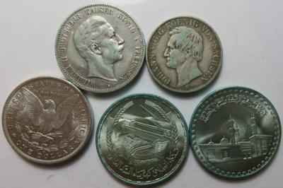International (12 Stk., davon 6 AR) - Münzen und Medaillen