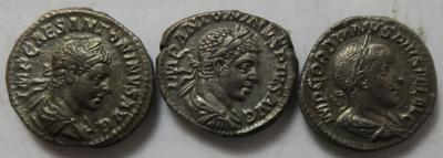 Römische Kaiserzeit (12 Stk. AR) - Mince a medaile