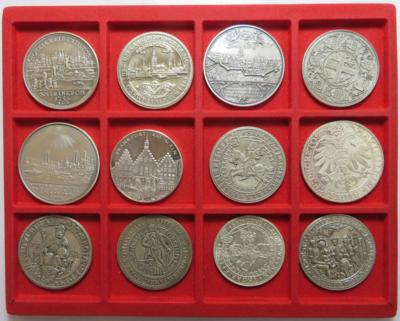 Deutschland (ca. 550 Stk. auch wenig AR in Koffer) - Münzen und Medaillen