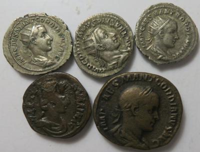 Gordianus Pius III. 238-244 und Tranquillina (ca. 19 Stk., davon 7 AR) - Coins and medals