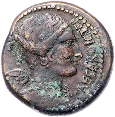 Gaius Julius Caesar 100-44 v. C. - Mince, medaile a papírové peníze