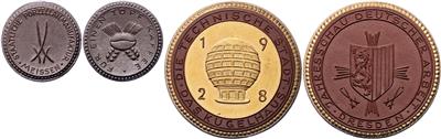 Porzellanmünzen und -Medaillen - Coins, medals and paper money