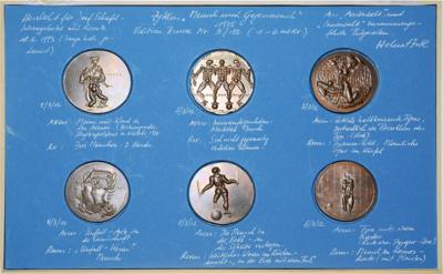Zyklus "Mensch und Gegenmensch" 1975, Satz von 6 Bronzemedaillen des Künstlers und Medailleurs Helmut ZOBL - Coins, medals and paper money