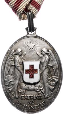 Ehrenmedaille vom Roten Kreuz, - Orders and decorations