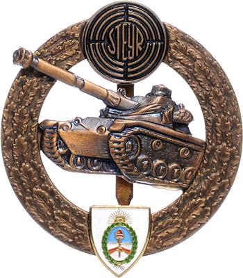 Panzerfahrer - Abzeichen der Firma Steyr mit Wappen von Argentinien, - Onorificenze e decorazioni