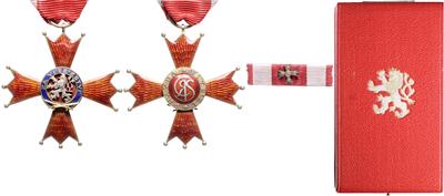 Militärorden des Weißen Löwen für den Sieg, - Onorificenze e decorazioni