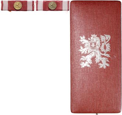 Orden vom Weißen Löwen, - Řády a vyznamenání