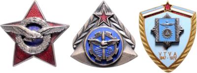 Lot Abzeichen Luftwaffe der VR Jugoslawien, - Orders and decorations
