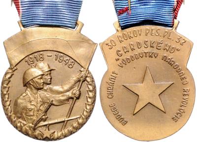 Erinnerungsmedaille des 32. Infanterie Regiments "Gardsky", - Orden und Auszeichnungen