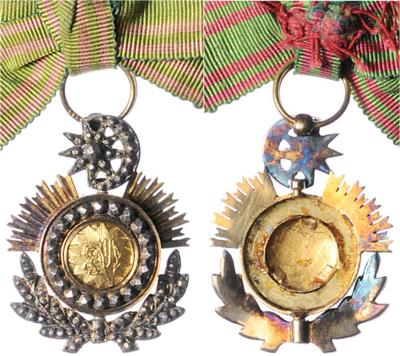 Orden des Ruhmes, - Medals and awards
