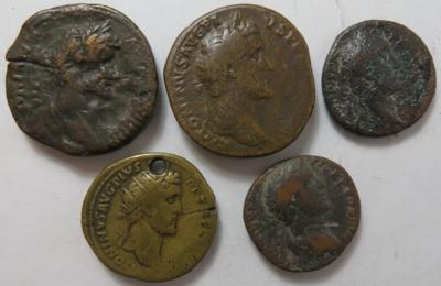 Antoninus Pius 138-161 (ca. 14 Stk. AE) - Coins and medals