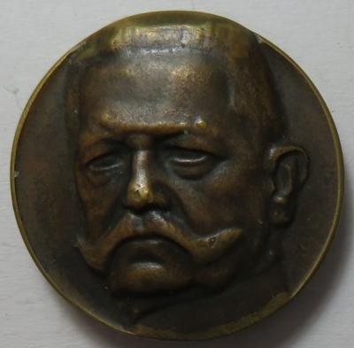 1. WK/Hindenburg - Coins and medals