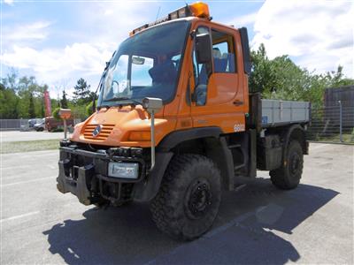 Zugmaschine "Mercedes Benz Unimog U400", - Motorová vozidla a technika