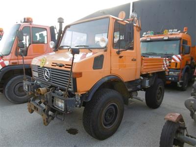 Zugmaschine "Mercedes Benz Unimog U1200", - Fahrzeuge und Technik Land OÖ