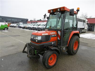 Zugmaschine "Kubota STa35", - Fahrzeuge und Technik