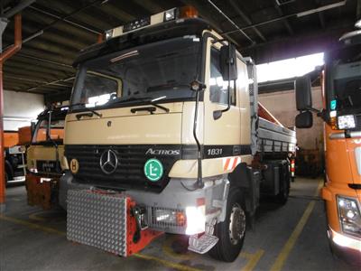 LKW "Mercedes Benz 1831 AK 4 x 4" (Euro 2) mit Heckladekran "Palfinger PK12502", - Motorová vozidla a technika