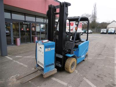 Frontgabelstapler "Manitou ME 425", - Fahrzeuge und Technik