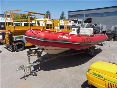 Motorboot "Zodiac Pro 530" auf Einachsanhänger "Pongratz", - Fahrzeuge und Technik