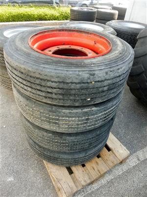 4 Reifen "Bridgestone" auf Felgen, - Fahrzeuge und Technik