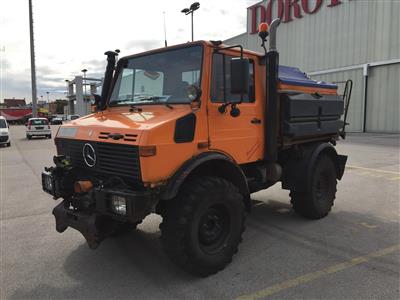 Zugmaschine "Unimog U1400 mit Streuautomat Mitos FST 20K-18VCLN" 3-Seitenkipper, - Motorová vozidla a technika