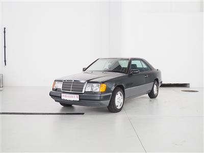 PKW "Mercedes-Benz 300 CE", - Fahrzeuge und Technik