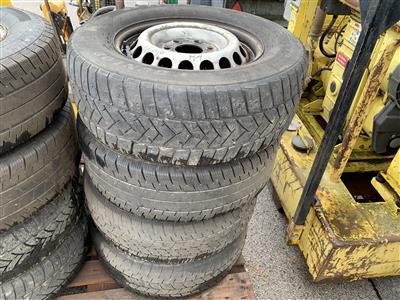 4 Stück Winterkompletträder "235/65R16" auf Stahlfelgen, - Macchine e apparecchi tecnici