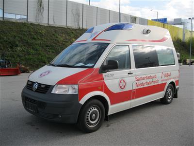 KKW "VW T5 Krankentransporter HD 2.5 TDI Automatik", - Macchine e apparecchi tecnici