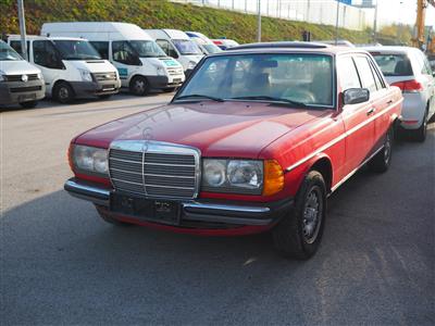 PKW "Mercedes-Benz 250", - Motorová vozidla a technika