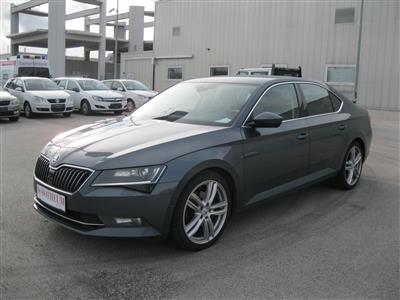 PKW "Skoda Superb 2.0 TDI 4 x 4 Style DSG", - Fahrzeuge und Technik