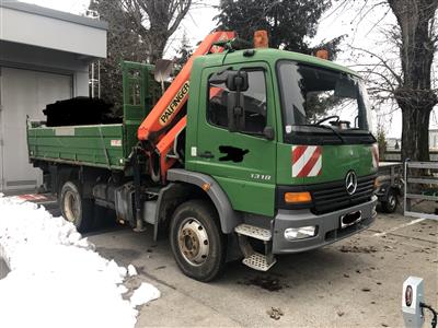 LKW "Mercedes-Benz Atego 1318 4 x 4" 3-Seitenkipper mit Mittelkran "Palfinger 12502", - Fahrzeuge und Technik