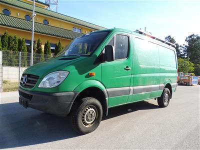 LKW "Mercedes-Benz Sprinter 311 CDI Kastenwagen 4 x 4 3.5t/3665 mm", - Fahrzeuge und Technik