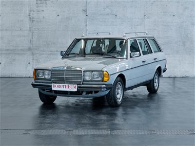 PKW "Mercedes-Benz 200 T" - Cars and vehicles