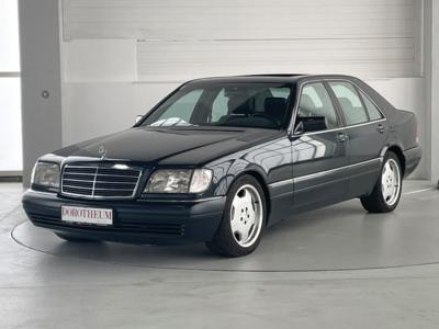 PKW "Mercedes-Benz S320" - Cars and vehicles