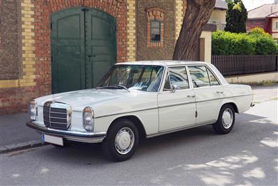 1971 Mercedes-Benz 230 - Classic Cars