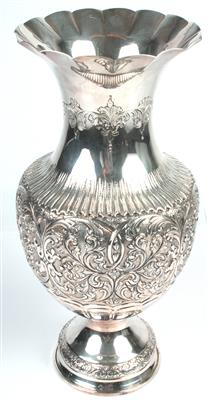 Vase - Jewellery