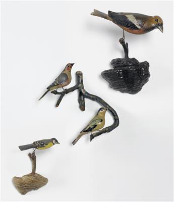 4 Vogelfiguren - Kunst, Antiquitäten und Schmuck