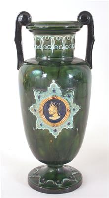 Henkelvase um 1890/1900 - online auction Kunst, Antiquitäten und Schmuck