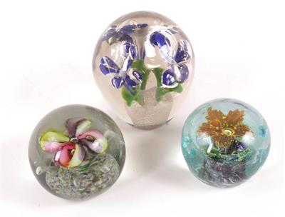 3 Briefbeschwerer (paperweight) - Umění, starožitnosti, šperky