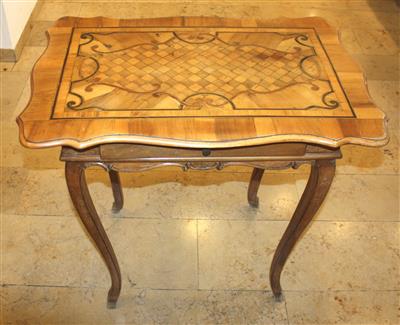 Provinzieller Tisch um 1800 - Arte, antiquariato e gioielli