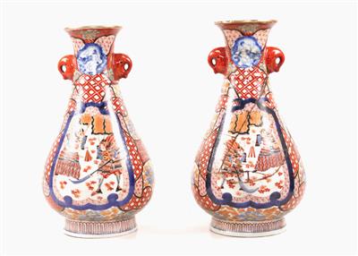 Asiatisches Vasenpaar - Umění, starožitnosti, hračky e šperky