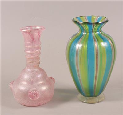 2 dekorative Vasen